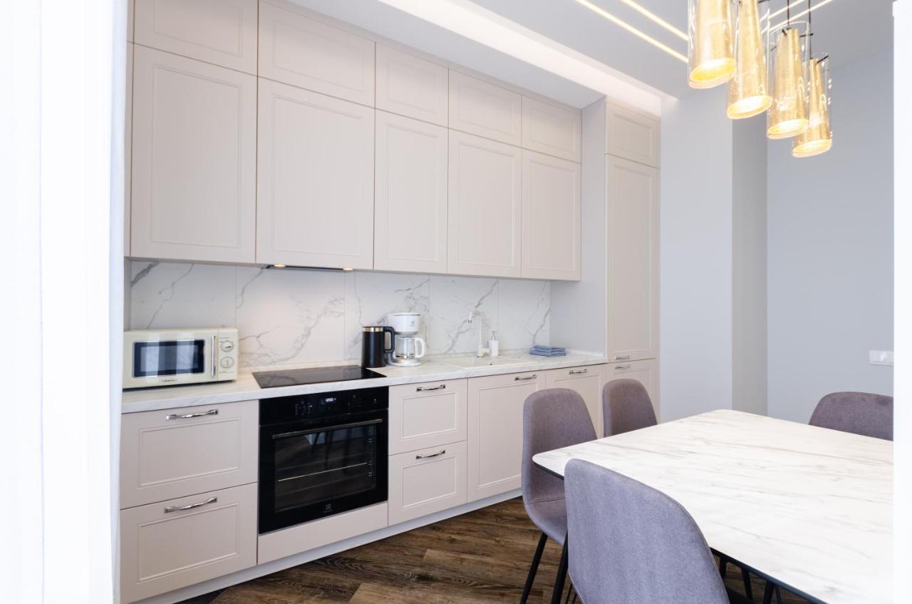 Petrovdom Ж38 In Luxury Apartments At 68 Zhylyanska Street,38 Perlyna Киев Экстерьер фото