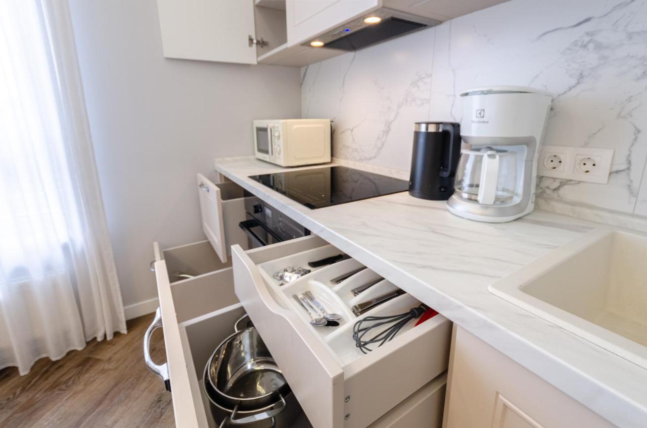 Petrovdom Ж38 In Luxury Apartments At 68 Zhylyanska Street,38 Perlyna Киев Экстерьер фото