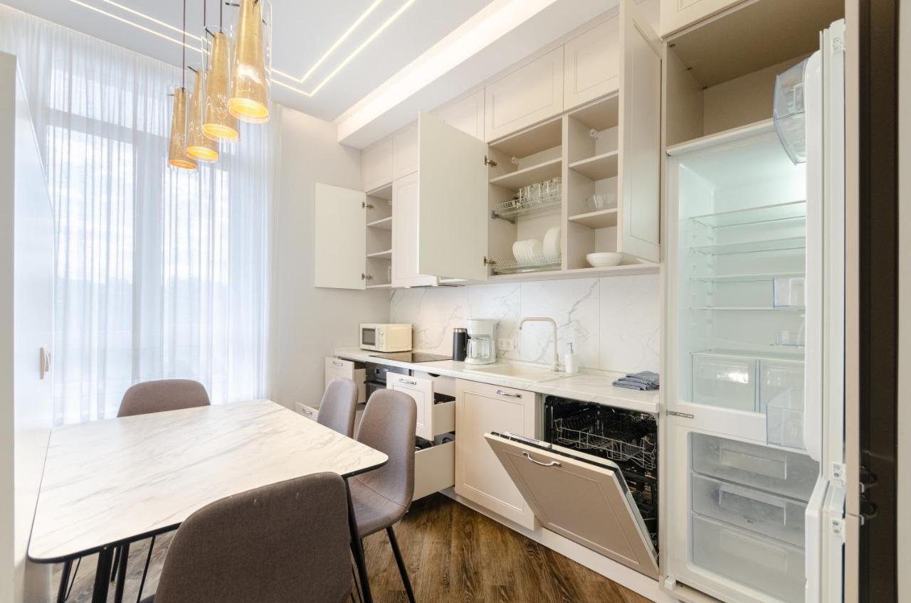 Petrovdom Ж38 In Luxury Apartments At 68 Zhylyanska Street,38 Perlyna Киев Экстерьер фото